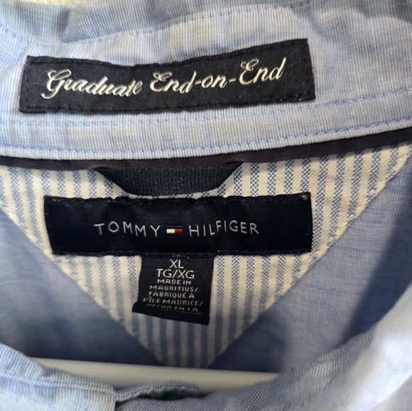 Tommy Hilfiger light blue long sleeved button up shirt size XL - Picture 3 of 3